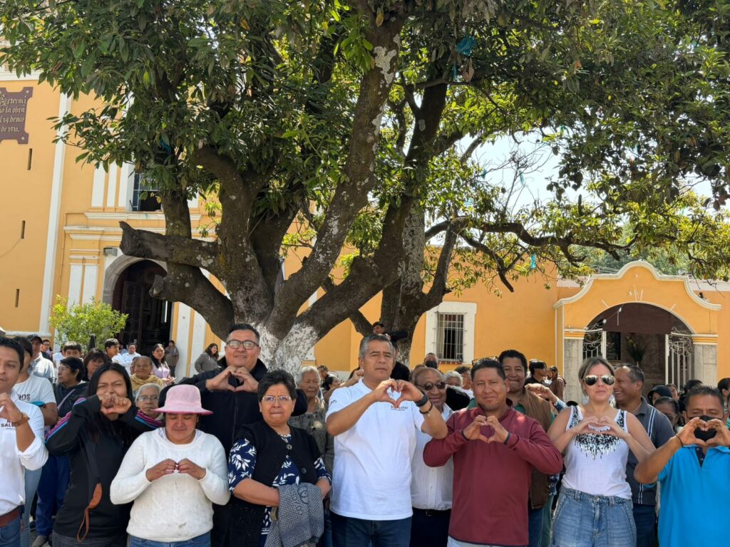 Ray Cuautli encabeza asamblea; aprueban obra en San Pedro Cholula