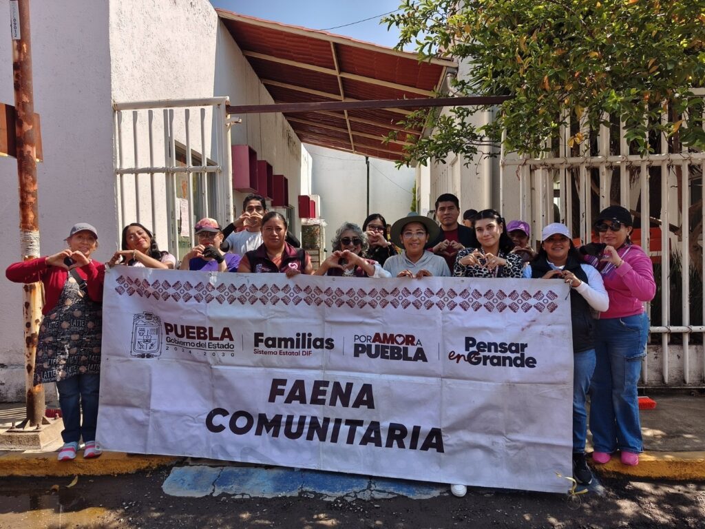 Encabeza Lupita Fernández faena comunitaria en Casa del Abue
