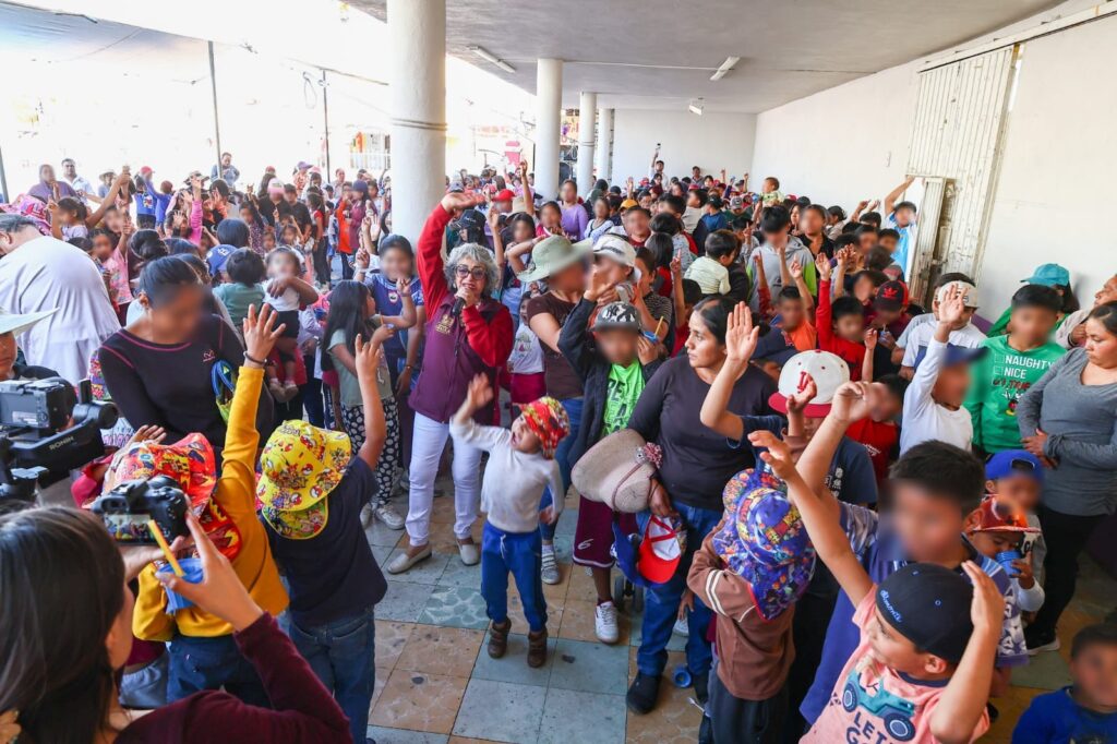 Tlazopilli acerca sonrisas a la infancia de San Pedro Cholula
