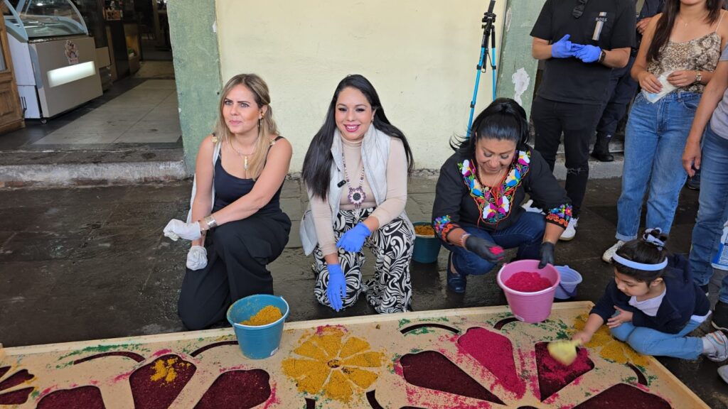 Tonantzin Fernández encabeza colocación de alfombra monumental en San Pedro Cholula por Semana Santa