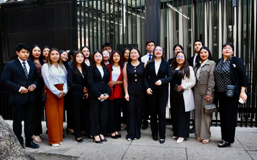 Participan estudiantes de la UTH en Congreso Internacional LATAM en el Senado