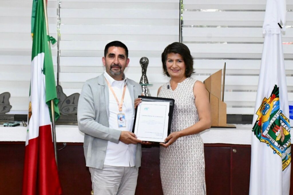 UTH firma convenio con Asociación Nacional e Internacional de Derechos Humanos
