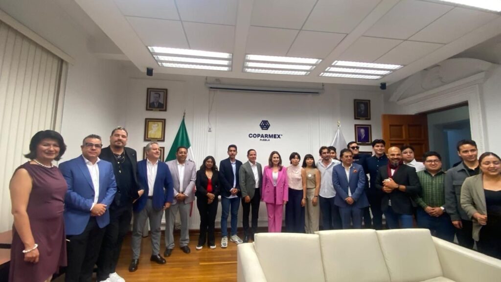 CONSOLIDAN ALUMNAS DE UTH SU PASE A LA FINAL DEL STAR-UP