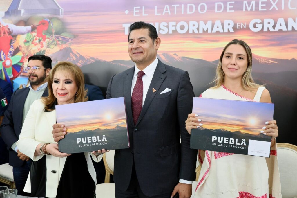 LIBRO «PUEBLA, EL LATIDO DE MÉXICO», PROYECTA RIQUEZA CULTURAL Y TURÍSTICA DEL ESTADO