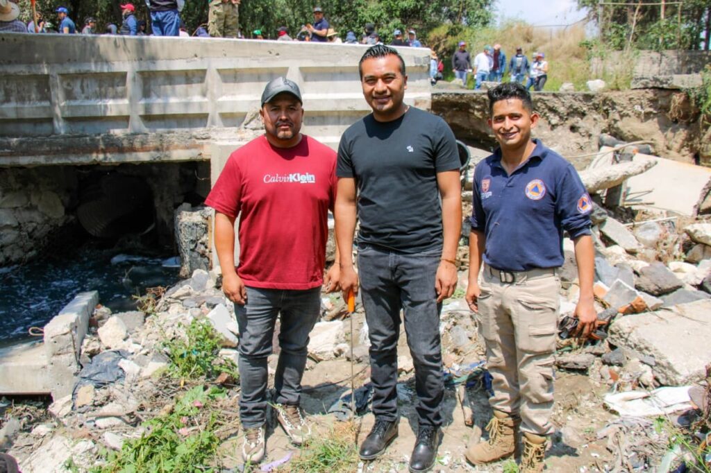 ROBERTO SOLÍS ENCABEZA FAENA DE LIMPIEZA EN EL RÍO XOCHIAC PARA PREVENIR RIESGOS POR TEMPORADA DE LLUVIAS