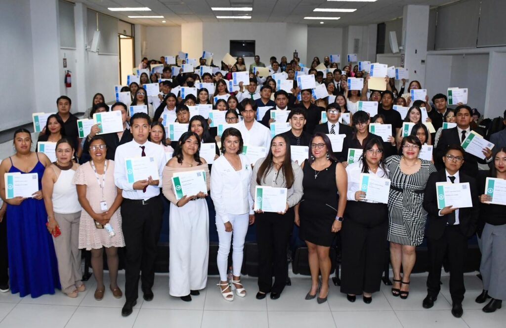Fortalece UTH la formación académica con participación activa del estudiantado