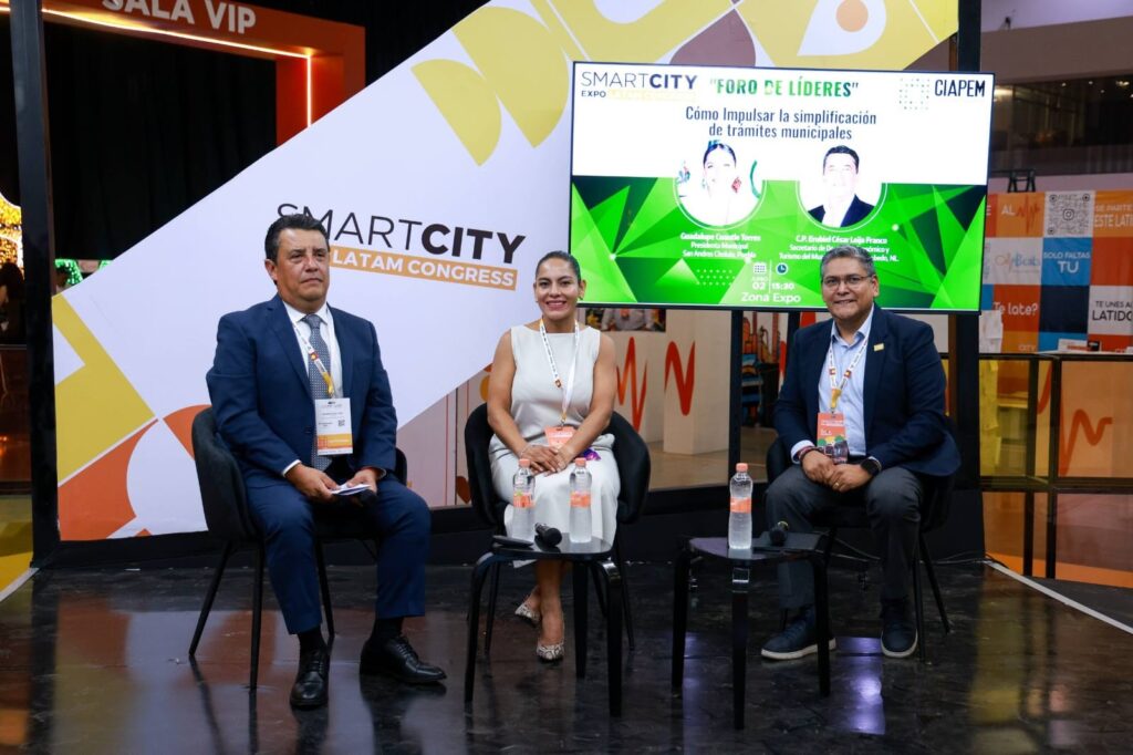 Lleva Lupita Cuautle modelo de Ventanilla Digital a Congreso Smart City LATAM