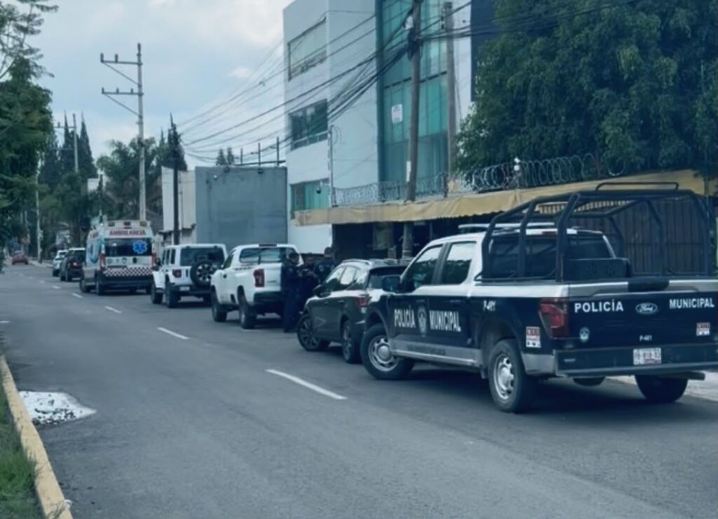 Policía Municipal de San Andrés Cholula frustra asalto a cuentahabiente tras persecución y enfrentamiento armado