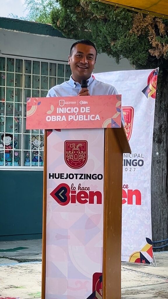 ROBERTO SOLÍS SIGUE CUMPLIENDO CON LA EDUCACIÓN EN HUEJOTZINGO: INICIA CONSTRUCCIÓN DE DOMO EN EL PREESCOLAR «GANDHI»