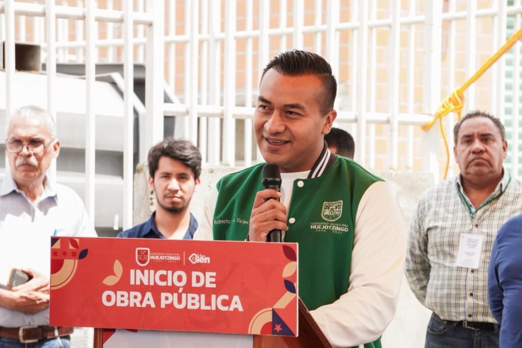 ARRANCA AMPLIACIÓN DE DRENAJE EN PROLONGACIÓN TOMALINTLA; ROBERTO SOLÍS VA POR OBRAS QUE DEVUELVEN LA DIGNIDAD A LAS FAMILIAS DE HUEJOTZINGO