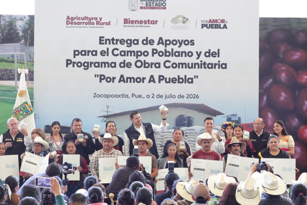 GOBIERNO ESTATAL TRANSFORMA EN GRANDE EL CAMPO DE LA SIERRA NORTE