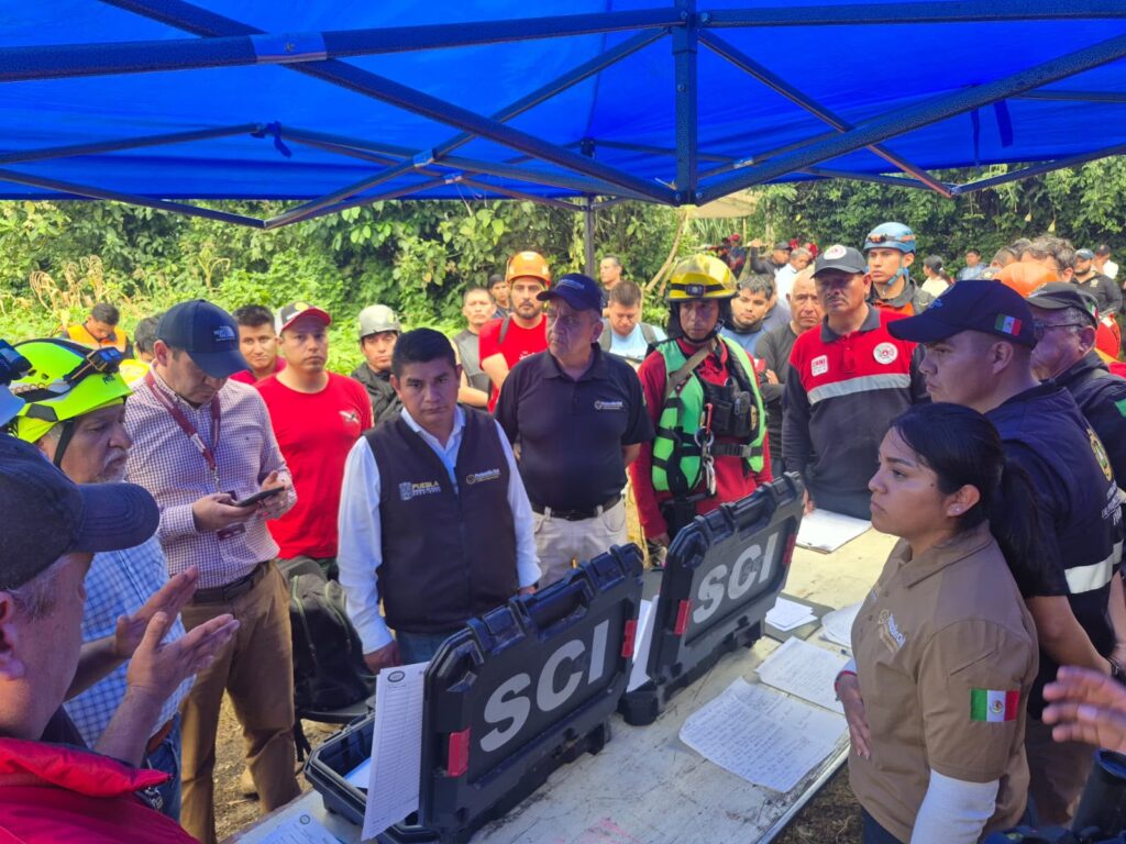 Continúan tareas de búsqueda y rescate en gruta de Cuetzalan: Protección Civil