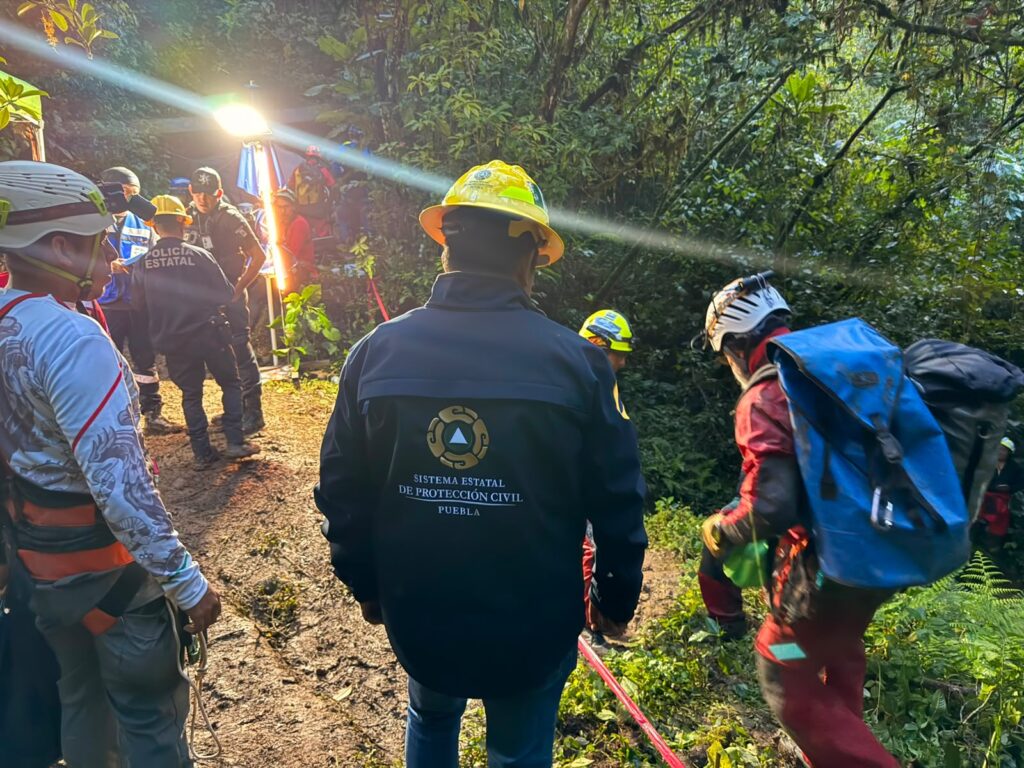 Localiza Protección Civil dos cuerpos en Grutas de Chichicazapa