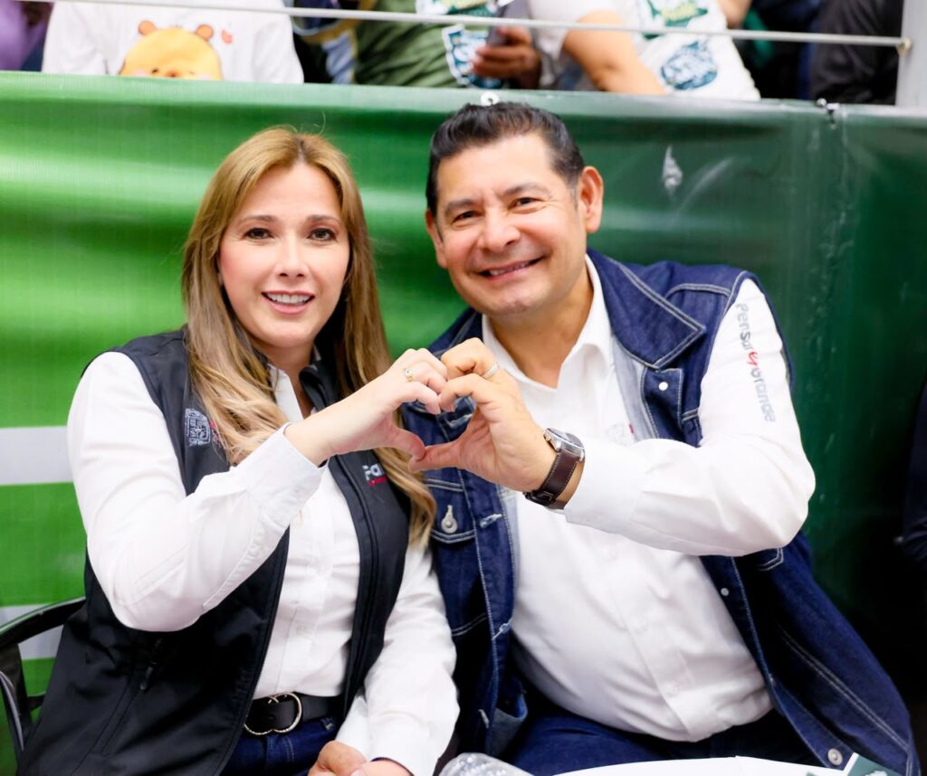 CON LOBOS PUEBLA, GOBIERNO DEL ESTADO PROMUEVE EL BÁSQUETBOL PROFESIONAL