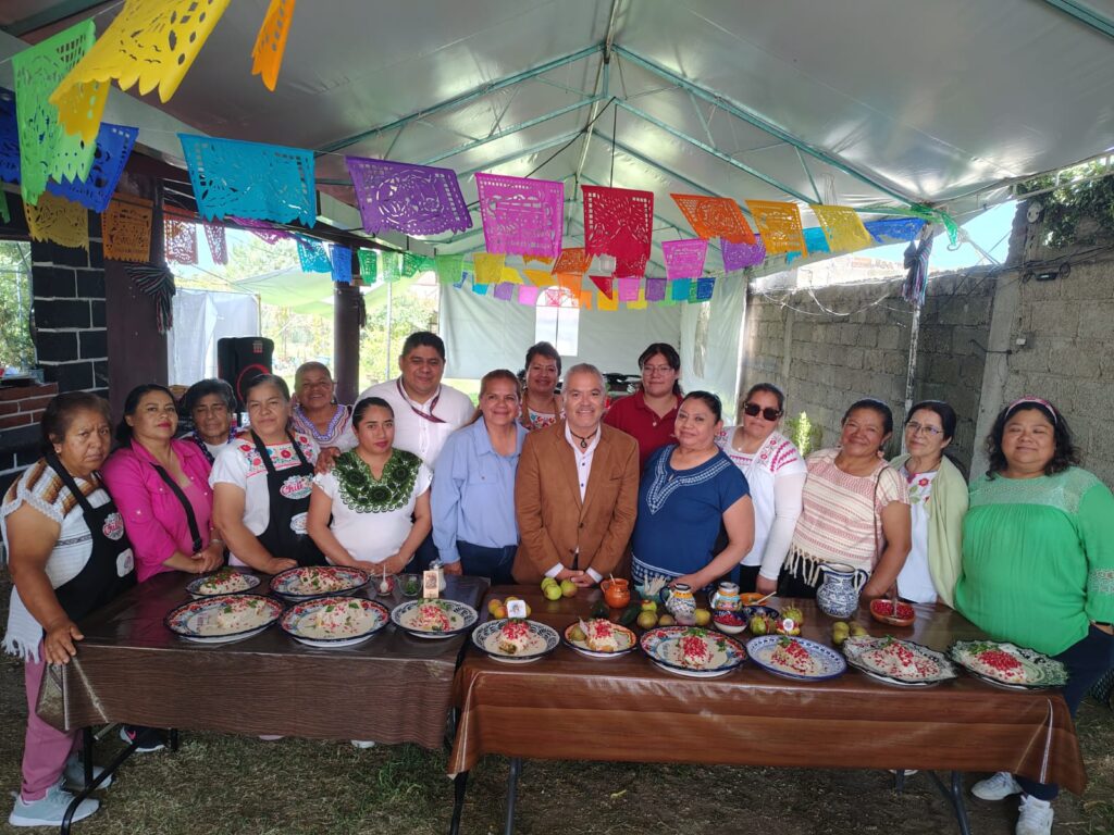 Subsecretaría de Cultura y Dirección de Impulso Artesanal respaldan a las Cocineras Calpenses rumbo a la Temporada de Chiles en Nogada