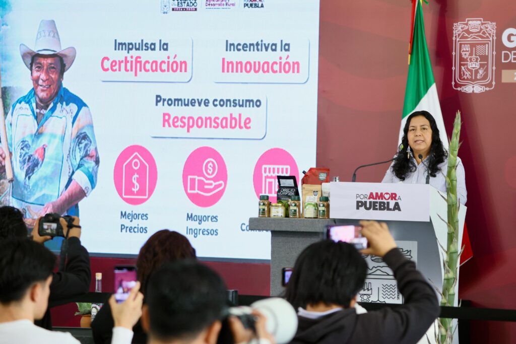 GOBIERNO ESTATAL RECONOCE LA EXCELENCIA DEL MEZCAL POBLANO CON “PREMIO AL ORIGEN 2026”