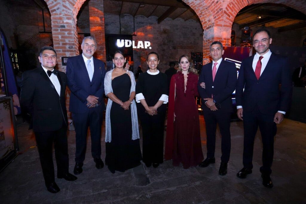 Lupita Cuautle refrenda alianza con el sector empresarial durante toma de protesta de CANACO Puebla