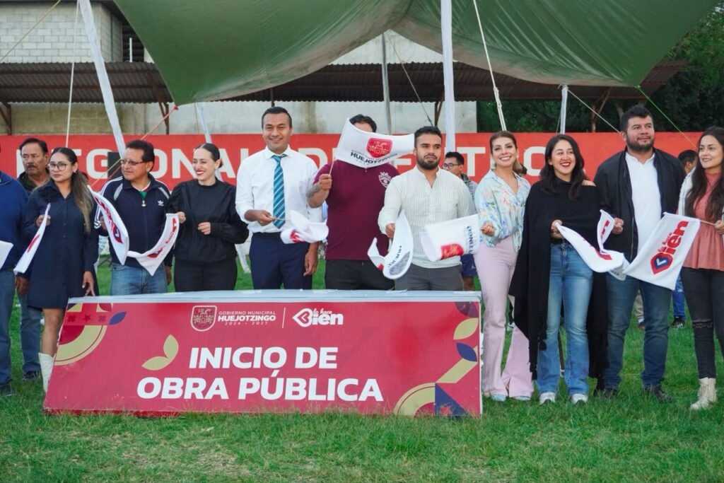 HUEJOTZINGO TENDRÁ CANCHA DE FUTBOL DE PRIMER NIVEL: ROBERTO SOLÍS DA EL BANDERAZO DE INICIO EN LA UNIDAD DEPORTIVA «CAMPO SANTO»