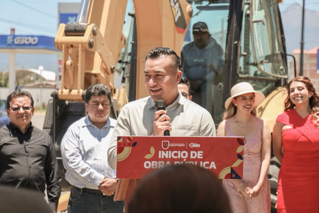 ROBERTO SOLÍS TRANSFORMA LOS ACCESOS DE HUEJOTZINGO CON LA CONSTRUCCIÓN DE DOS ARCOS DE IDENTIDAD
