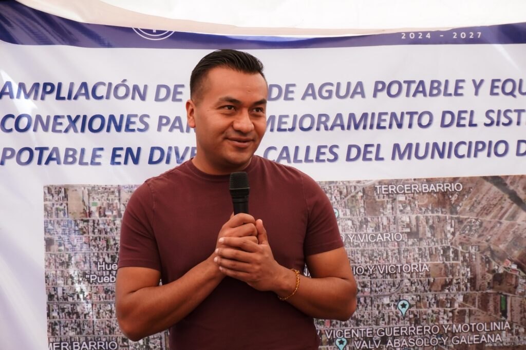 AVANZA LA TRANSFORMACIÓN HÍDRICA EN HUEJOTZINGO; ROBERTO SOLÍS AMPLÍA LA RED DE AGUA POTABLE EN LA CABECERA MUNICIPAL