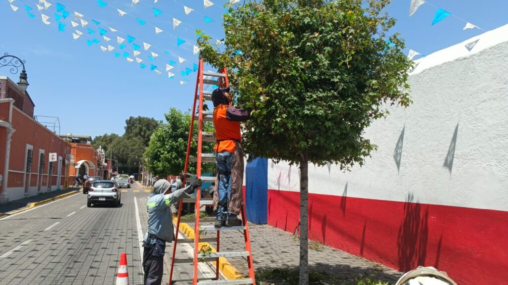 Refuerza Tonantzin Fernández acciones de servicios públicos para mejorar la imagen urbana de San Pedro Cholula
