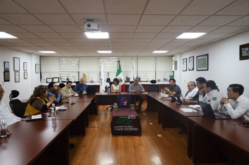 Fortalece UTH compromiso con el CIITRA y el bienestar social