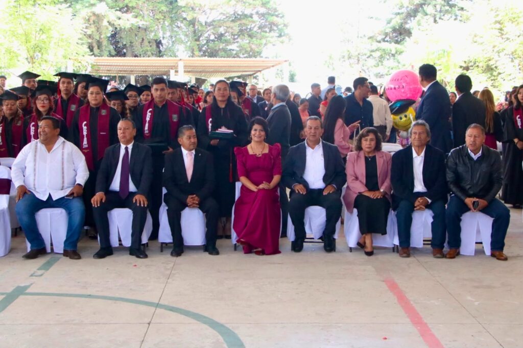 Juventud del Izta-Popo tiene talento para transformar su comunidad: rectora de UTH