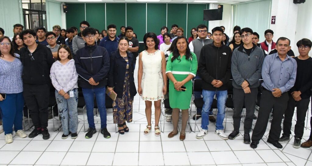 Fortalece la UTH el diálogo directo con la comunidad estudiantil