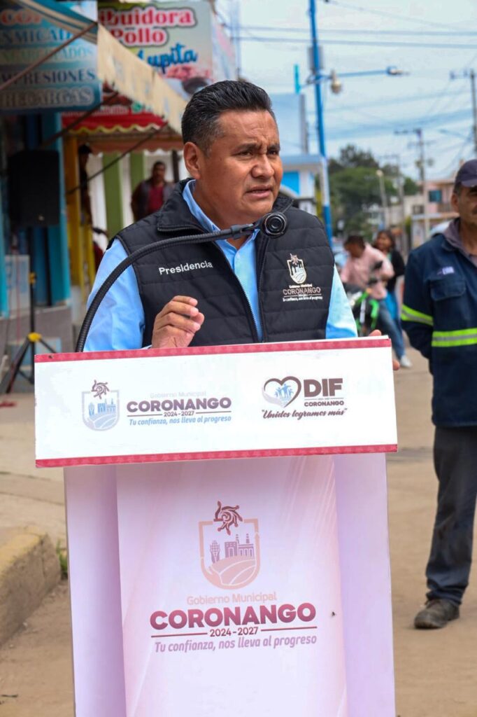Arranca Armando Aguirre reparación del socavón; rehabilitarán calle Zaragoza