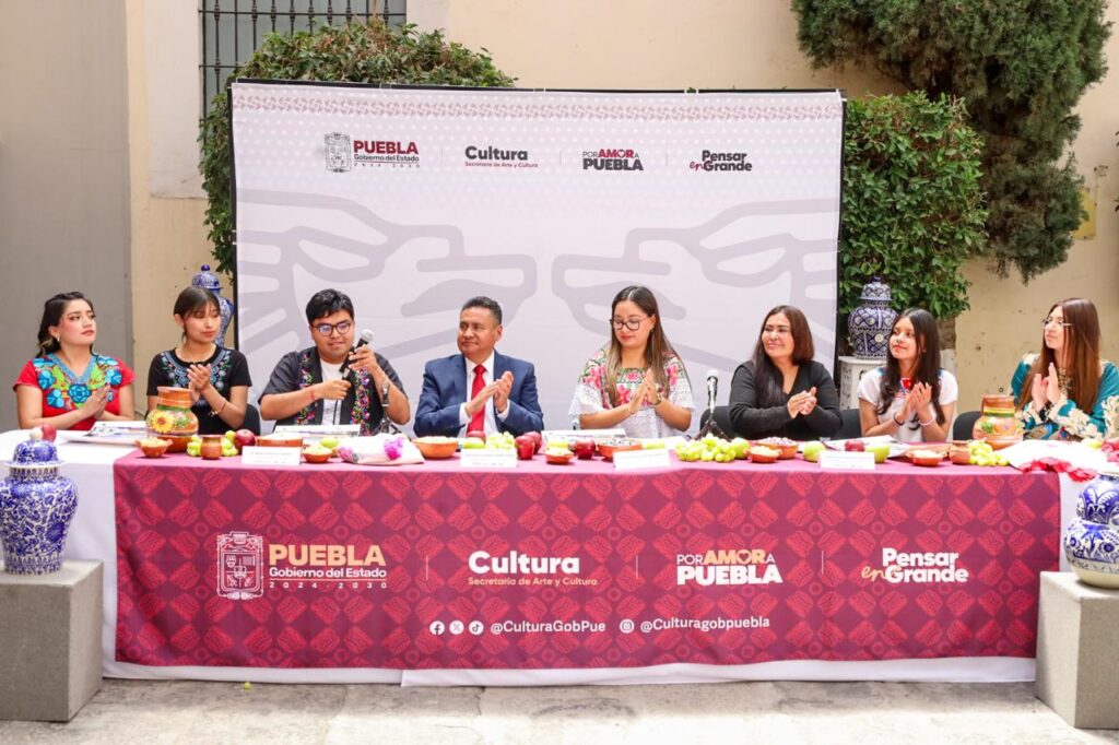 Presenta Armando Aguirre a las aspirantes a ser Embajadora Cultural 2026 de Coronango