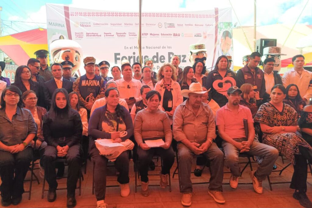 Salud y prevención llegan a Ahuazotepec con apoyo de Marina y Defensa
