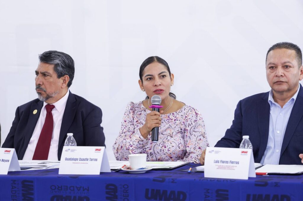 Llama Lupita Cuautle a las juventudes a construir la seguridad desde la prevención y la participación