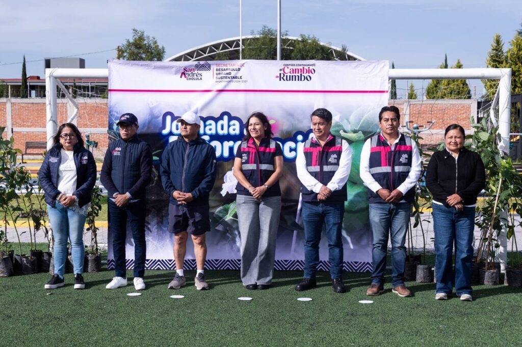 Realiza Lupita Cuautle jornada de reforestación en San Antonio Cacalotepec
