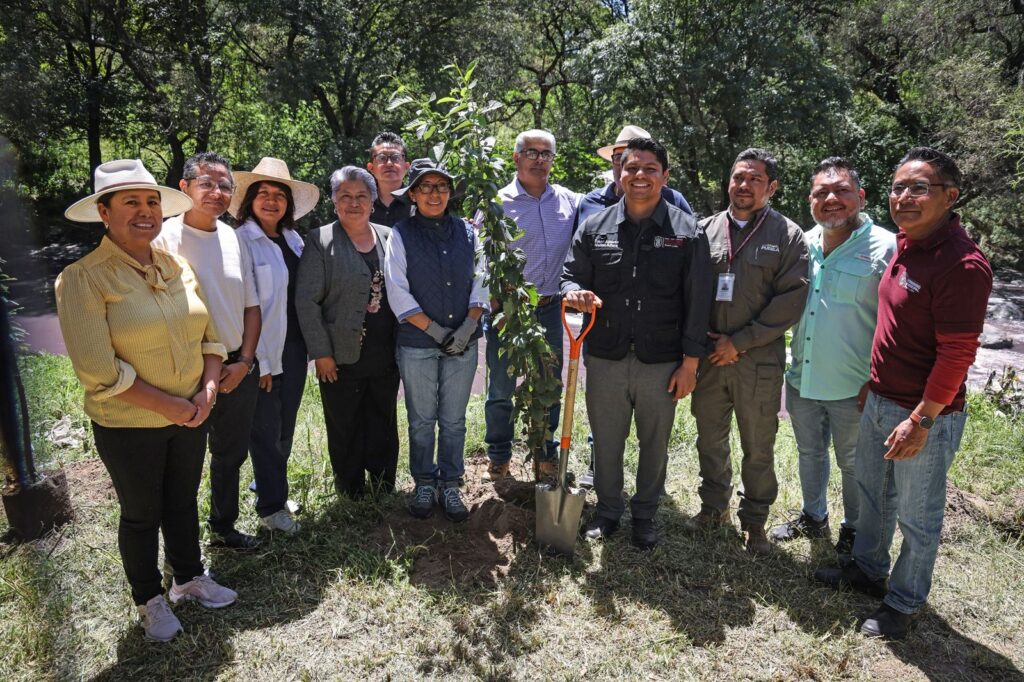 Omar Muñoz fortalece recuperación del río Atoyac con Tercera Jornada de Reforestación