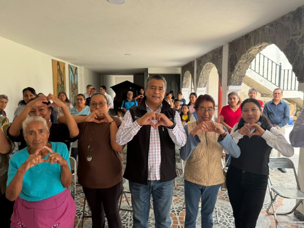 Ray Cuautli encabeza el banderazo de arranque de Obra Comunitaria en Santa María Tonantzintla