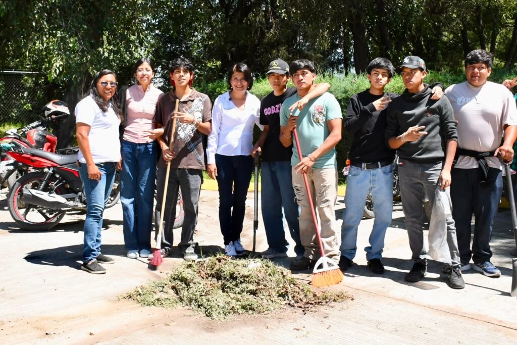 Participa comunidad estudiantil de UTH en jornada de faena