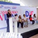 Contribuye Lupita Cuautle en mejorar la movilidad de personas con entrega de plantillas ortopédicas