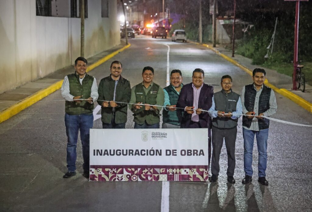 Omar Muñoz entrega reconstrucción de la calle Tlaxcala