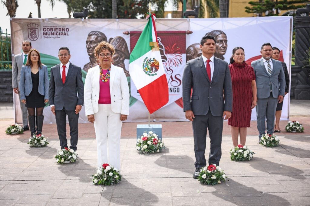 Omar Muñoz preside ceremonia por Independencia de México