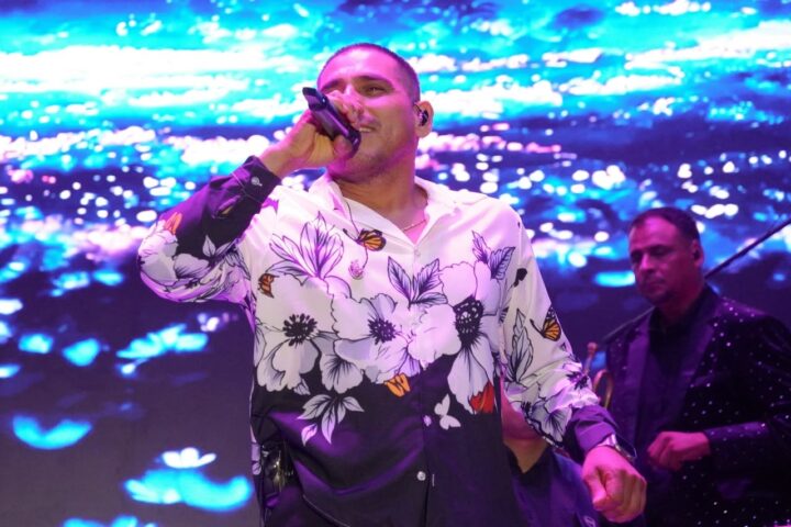 ESPINOZA PAZ ABARROTA LA FERIA PATRONAL DE HUEJOTZINGO CON UNA NOCHE DE ROMANTICISMO