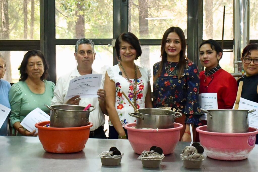 Concluyen en UTH cursos de capacitación con valor curricular para la comunidad
