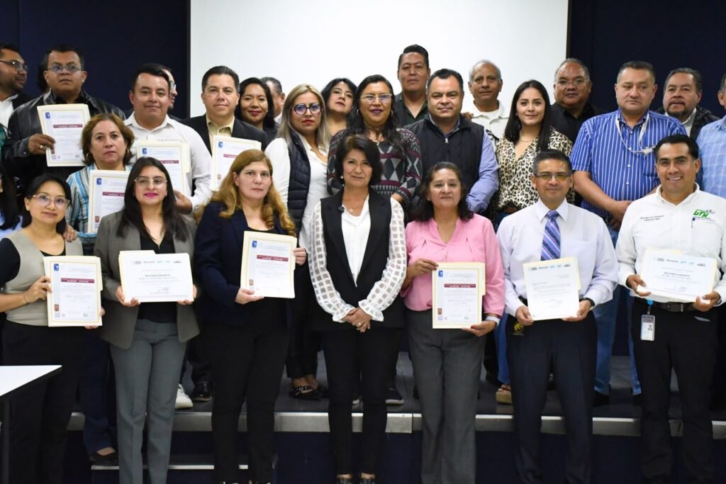 Acredita la UTH a catorce docentes y administrativos en calidad ISO
