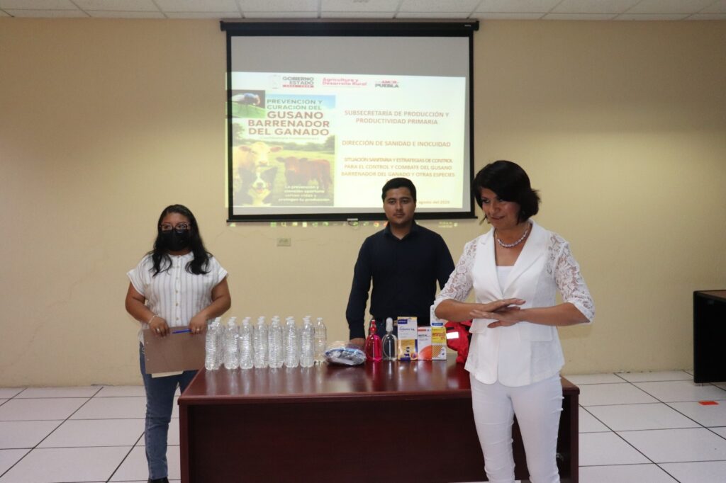 Vincula UTH a ganaderos con especialistas para capacitación sobre el gusano barrenador