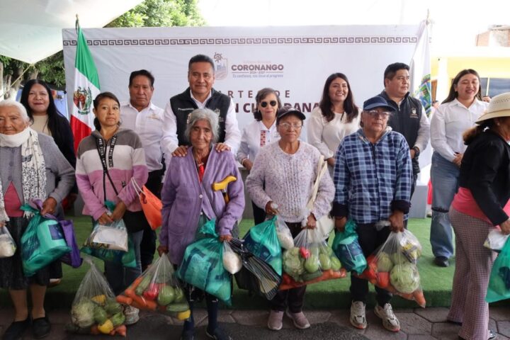En Mihuacán, Armando Aguirre acerca servicios durante la jornada del Martes Ciudadano