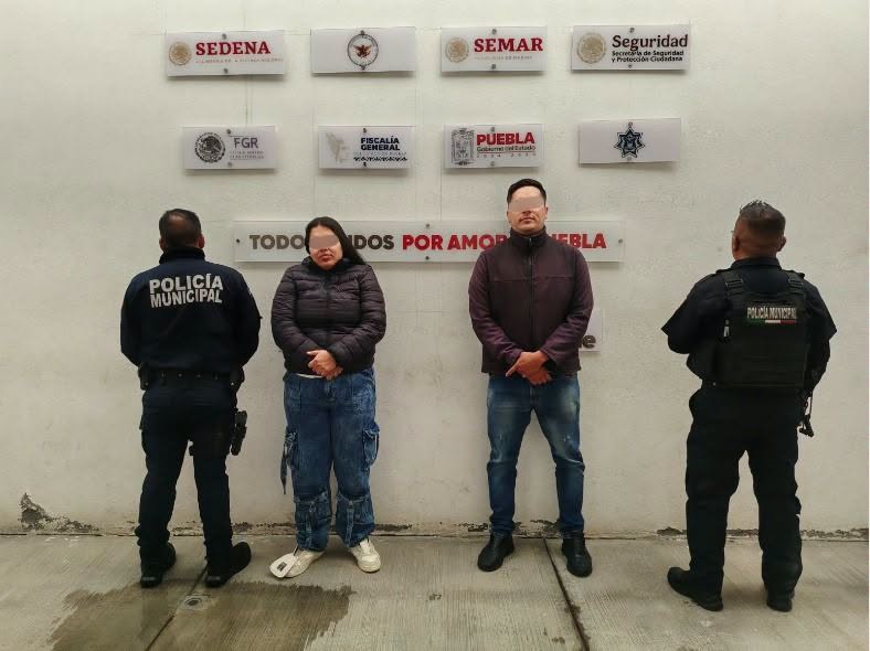 Detienen a dos personas por presunta extorsión en San Antonio Mihuacán, Coronango