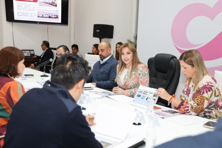 PRESIDE CECI ARELLANO TERCERA SESIÓN ORDINARIA DEL PATRONATO DEL SEDIF