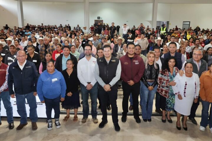GOBIERNOS FEDERAL Y ESTATAL GARANTIZAN HOGARES SEGUROS A FAMILIAS DAMNIFICADAS POR LLUVIAS