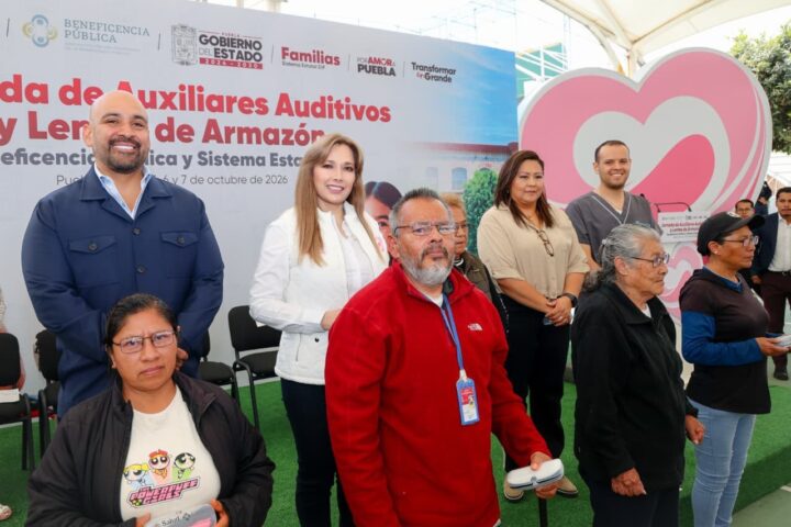 BENEFICENCIA PÚBLICA Y CECI ARELLANO ACERCAN APOYOS AUDITIVOS Y VISUALES A FAMILIAS POBLANAS