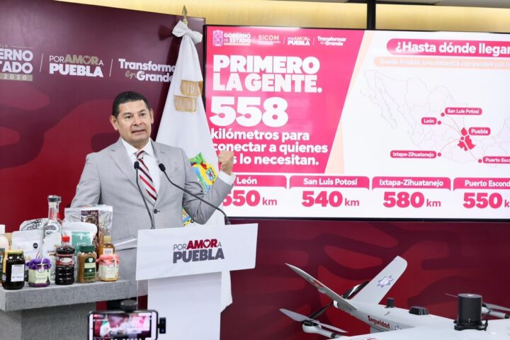 CON 13 TRENES DE PAVIMENTO, GOBIERNO ESTATAL TRANSFORMA 558 KILÓMETROS DE VIALIDADES