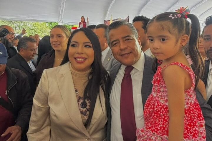 Ray Cuautli acompaña el Segundo Informe de Gobierno de San Pedro Cholula